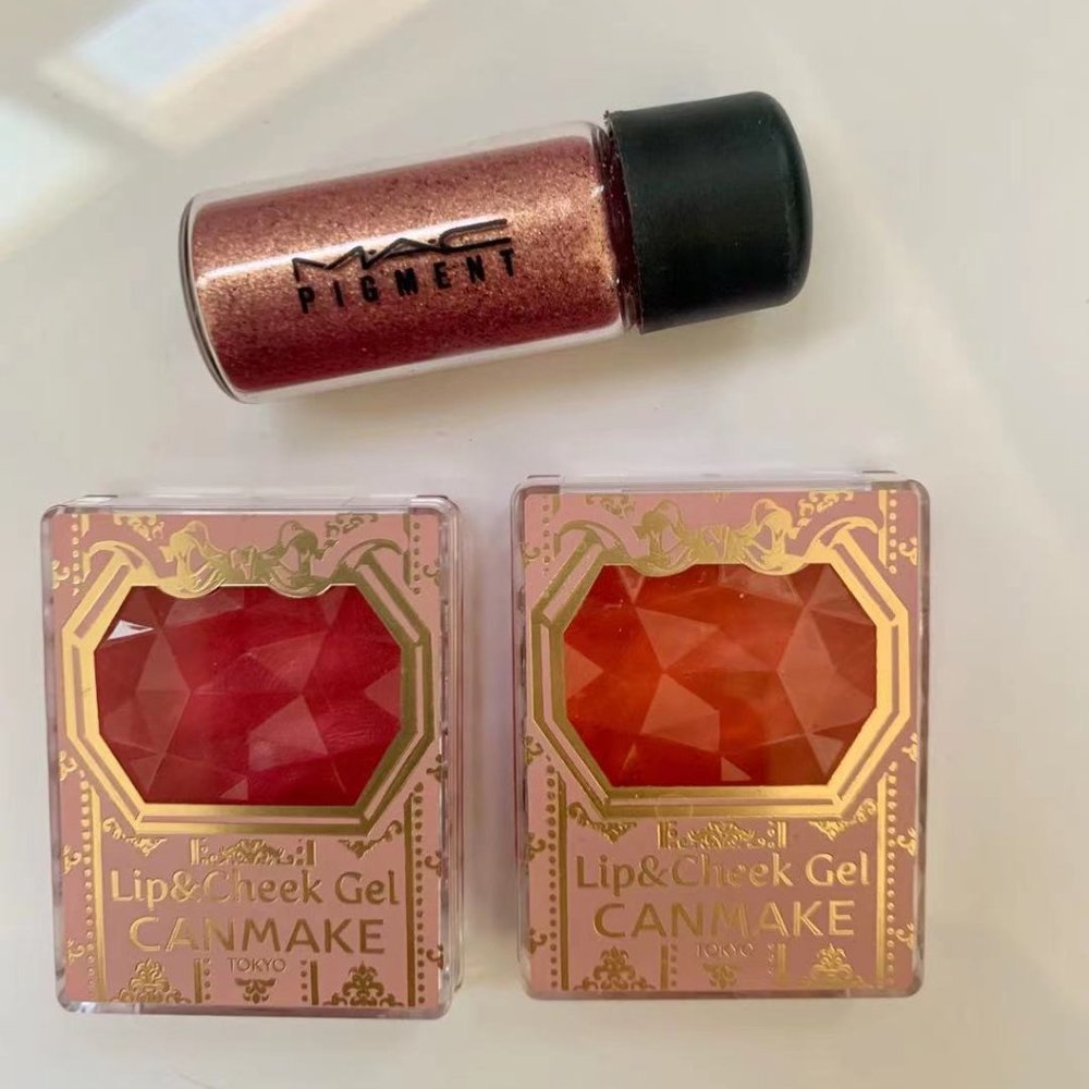 MAC Cosmetics Pigment + Canmake Lip & Cheek Gel Bundle